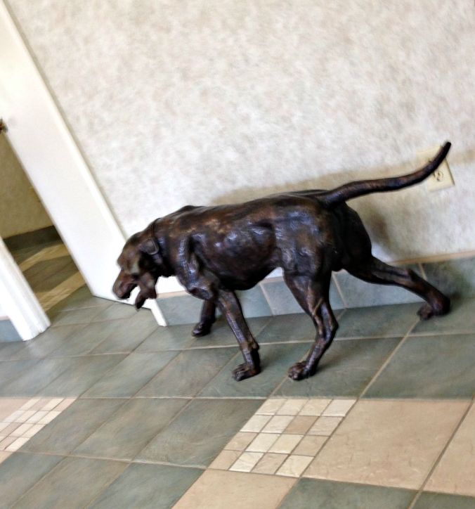Big bronze dog sculpture. Cool, huh!